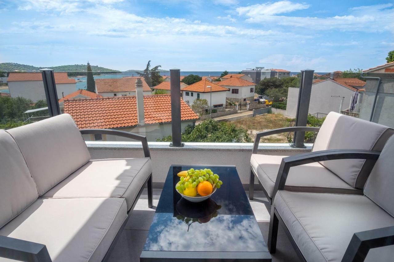 Luxury View Apartments Rogoznica  Buitenkant foto