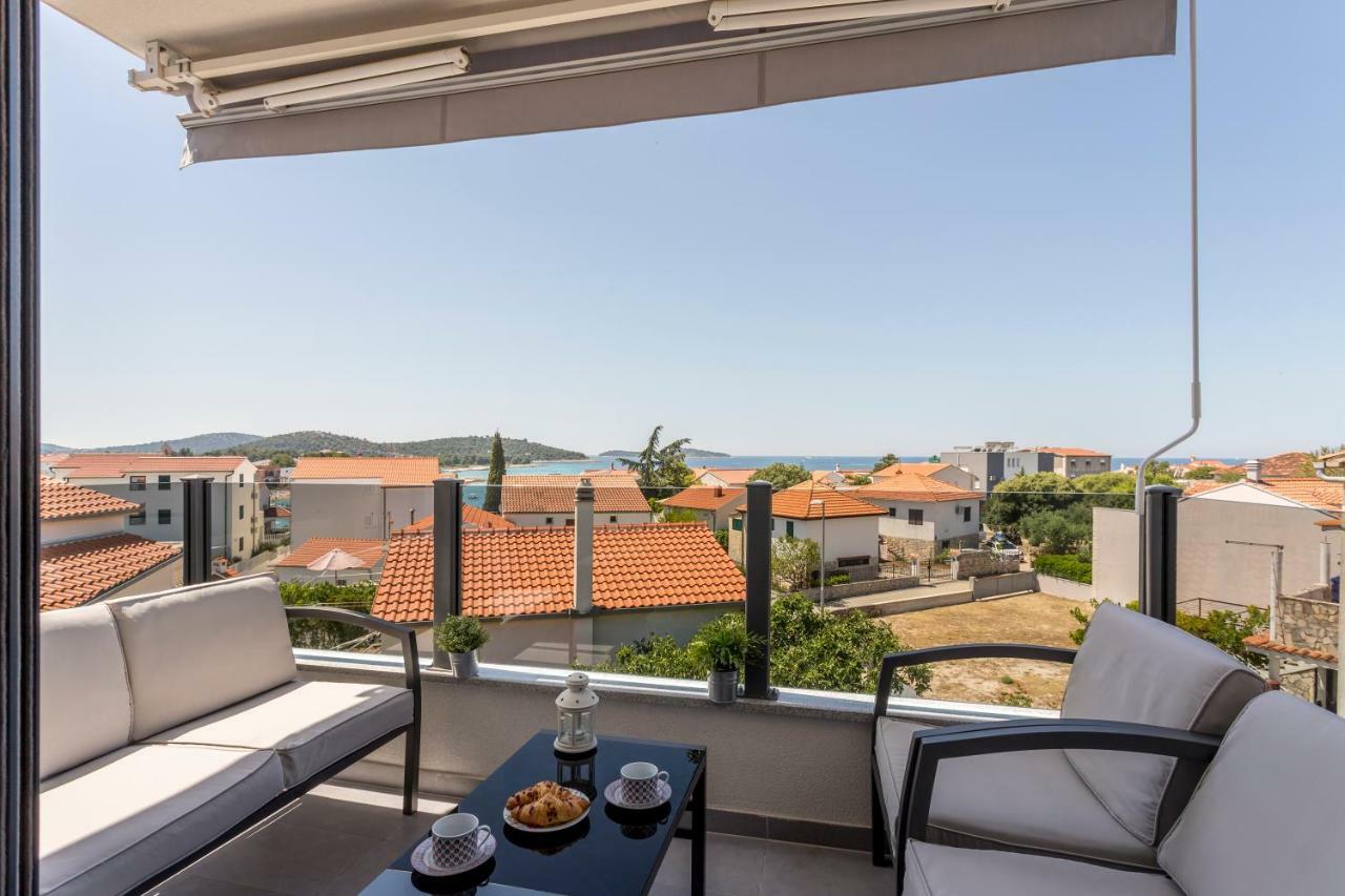 Luxury View Apartments Rogoznica  Buitenkant foto