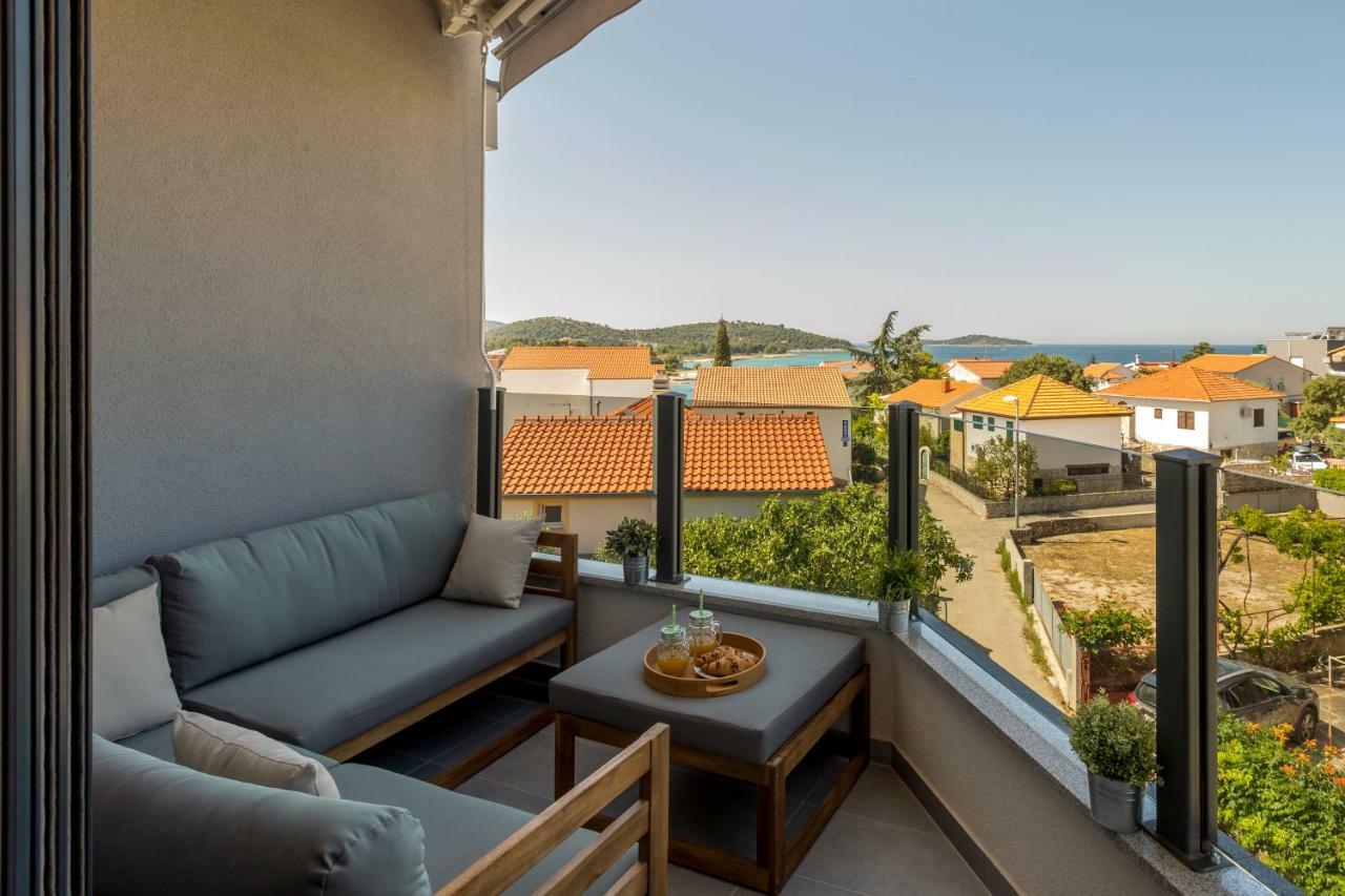 Luxury View Apartments Rogoznica  Buitenkant foto