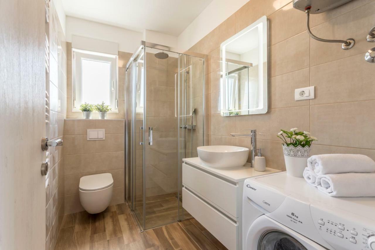 Luxury View Apartments Rogoznica  Buitenkant foto